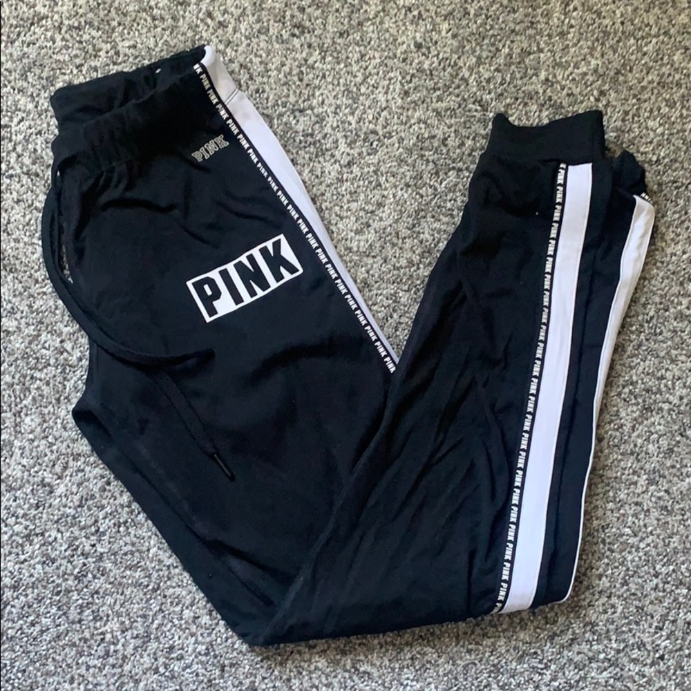 Victoria’s Secret pink ultimate leggings